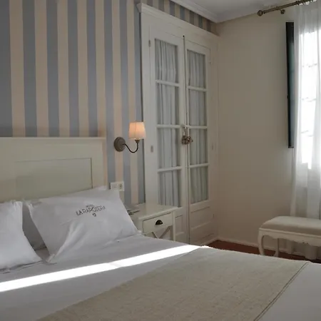 Otel Rural La Raposera 3*